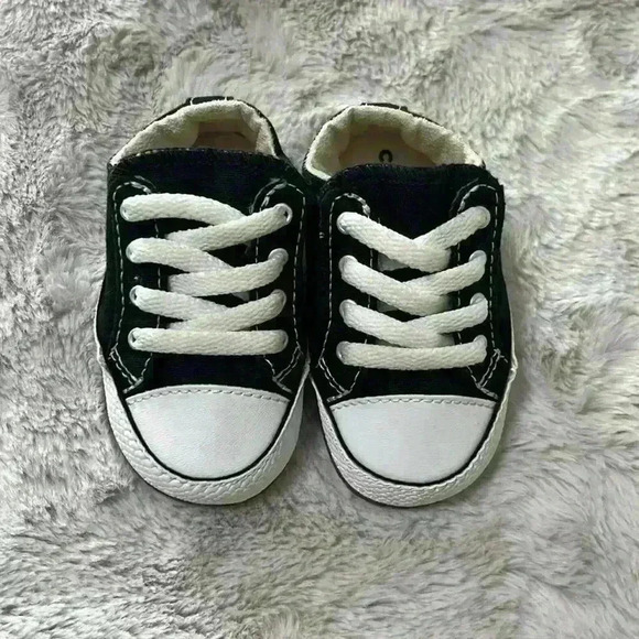 Baby converse - Picture 1 of 8